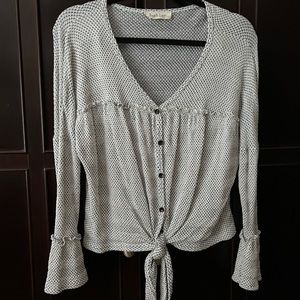 Peach Love Front Tie Top with Bell Sleeves - Color White and Black Size Small